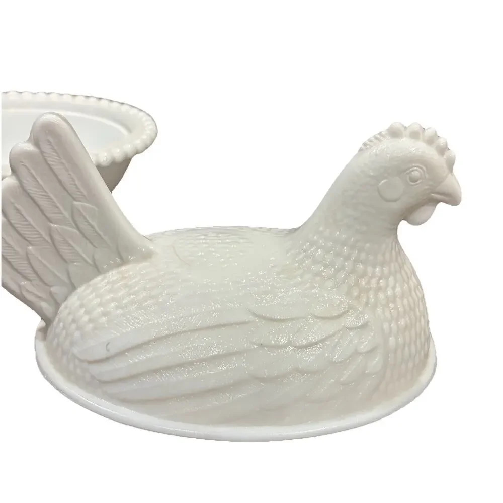 Vintage Indiana White Milk Glass Hen on Nest Beaded Rim Stippled Base 7